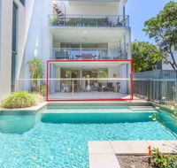 A Deluxe Swim Up - Drift Apartments South - Accommodation ACT