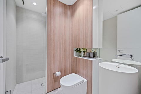 A Luxury Home Hidden In The Urban Oasis - Accommodation ACT 3
