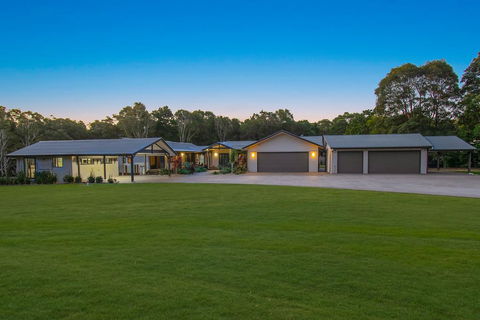A PERFECT STAY - Lennox Unique Coastal Retreat - Accommodation ACT 2