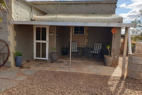 A Real Bush Retreat. Kangas, Emus & Starry Skies. - Accommodation ACT 2
