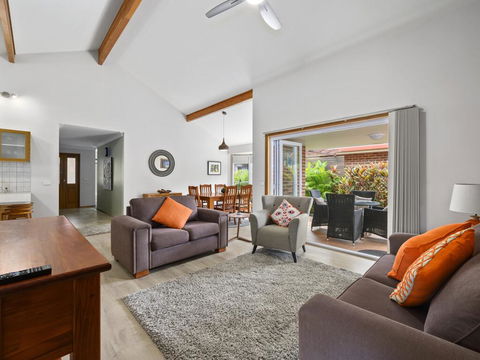 A Villa On 7th - Accommodation ACT 0