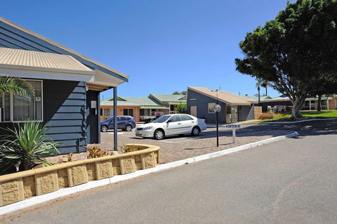 Abrolhos Reef Lodge - Accommodation ACT 1