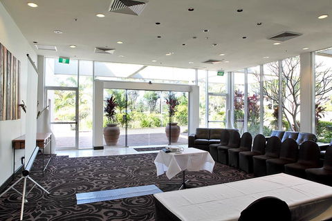 Absolute Beachfront Opal Cove Resort - Accommodation ACT 2