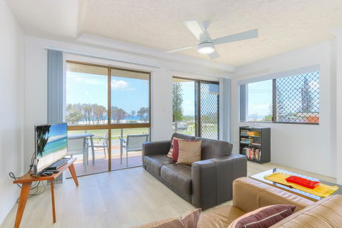 Acacia Holiday Apartment - Accommodation ACT 0