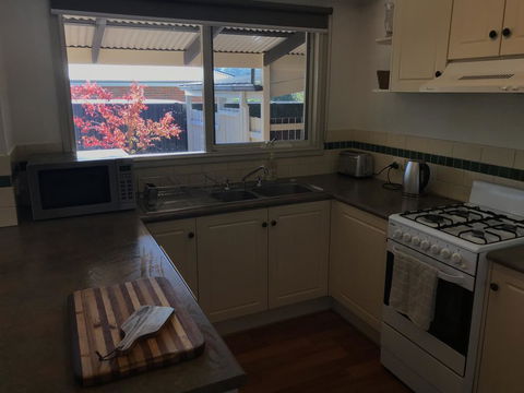Acacia House - Central Healesville - Yarra Valley - Accommodation ACT 1
