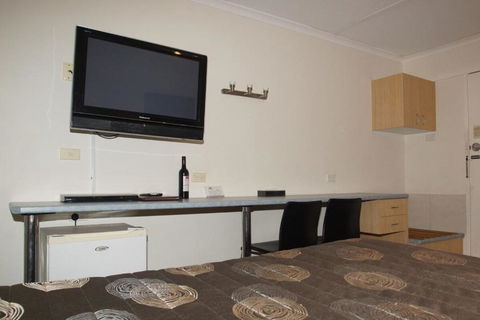 Edinburgh Motor Inn - Accommodation ACT 1