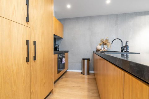 Exclusive Braddon 2BR APT Near Civic - Accommodation ACT 3