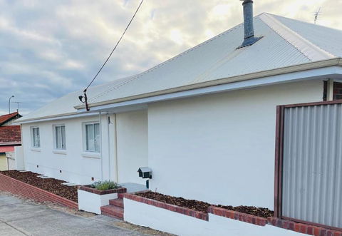 Executive Central Home - Accommodation ACT 0