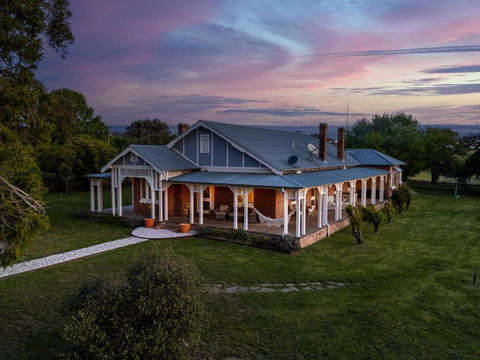 Experience The Charm Of Little Plains Homestead - Accommodation ACT 1