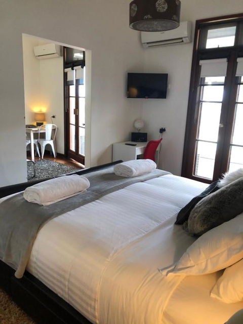 Fairway Manor Accomodation - Accommodation ACT 2