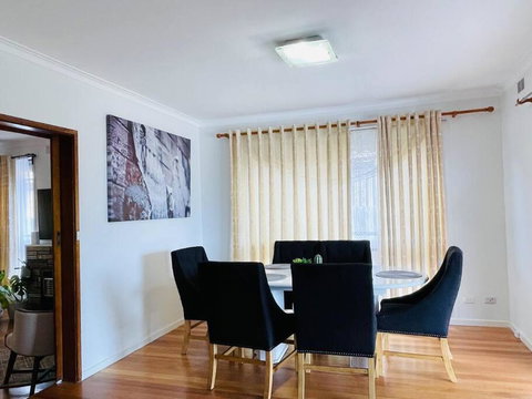 Glengala D134 Glengala Best West - Accommodation ACT 3
