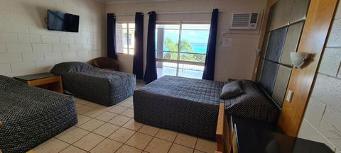 Grand Hotel - Accommodation ACT 1