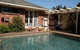 Hampton Spacious House & Pool - thumb 2
