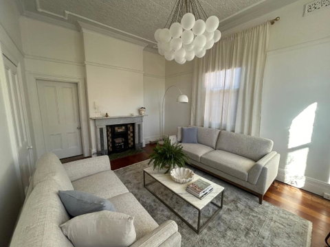 Historic Camden House - Accommodation ACT 1