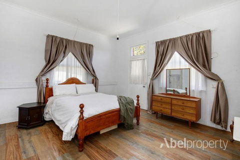 Historical Cottage In The Hills - Accommodation ACT 0