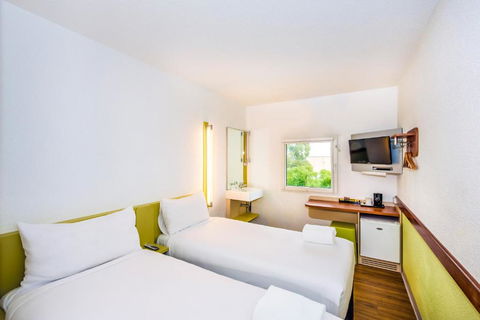 Ibis Budget - Newcastle - Accommodation ACT 3