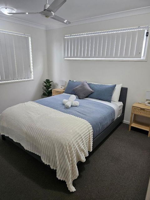 Homely & Welcoming In Mango Hill - Accommodation ACT 2