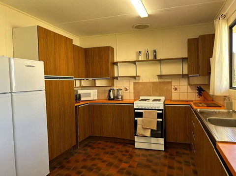 House By The Vines - Accommodation ACT 3