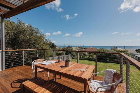 House On Hampson - Accommodation ACT 1