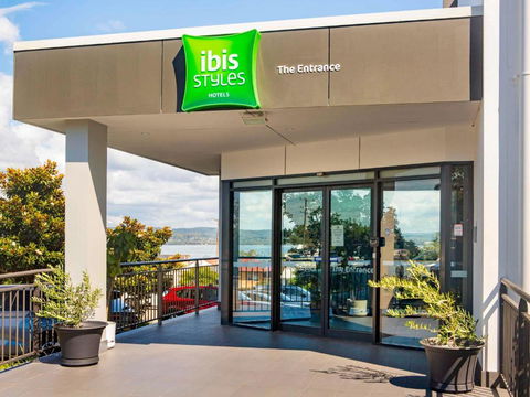 Ibis Styles The Entrance - Accommodation ACT 2
