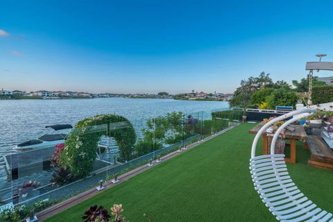 Immaculate Waterfront Residence-Masterpiece - Accommodation ACT 1