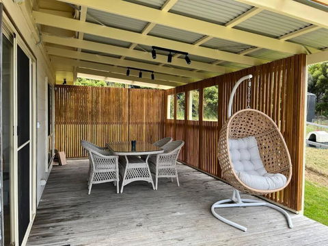 Impression Bay Lodge - Waterfront Property - Accommodation ACT 1