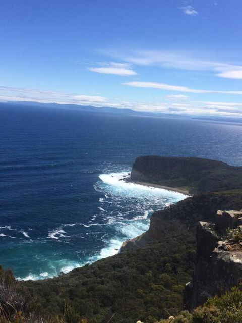 Impression Bay Lodge - Waterfront Property - Accommodation ACT 3