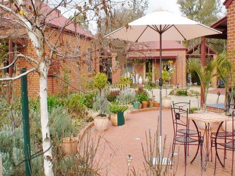 Albury Cottages - Accommodation ACT 0