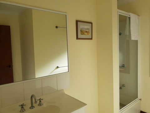 Alkira Inverloch Heights - Accommodation ACT 2