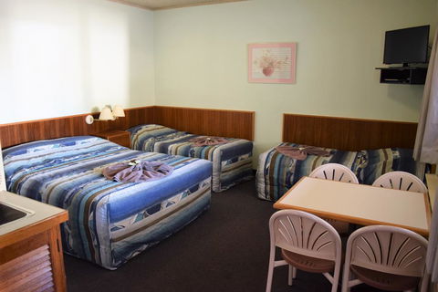 Alkira Motel - Accommodation ACT 2
