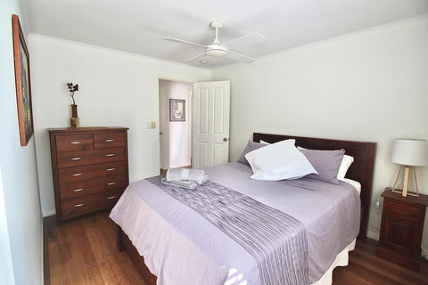 Aloha Alex Beach House Pet-friendly- 450m To The Beach - Accommodation ACT 3