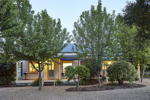 Alpine Valley Cottages - Accommodation ACT 2