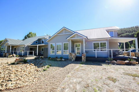 Amber Mist Villa One - Accommodation ACT 3