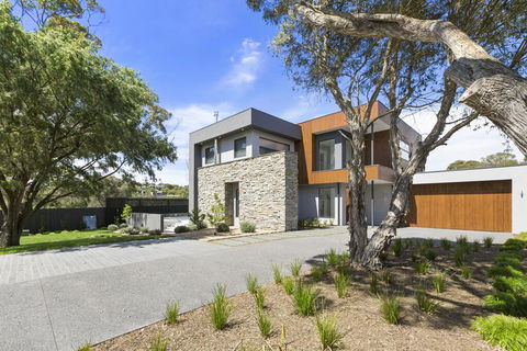 ANCHORAGE - MOUNT MARTHA - Accommodation ACT 2