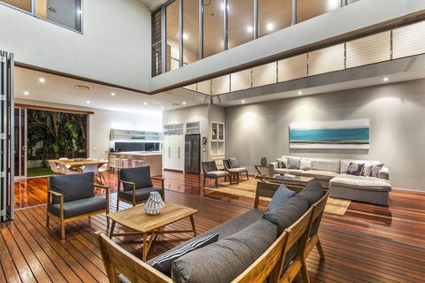 Angourie Beach House @ Corporate Boardies - Accommodation ACT 2