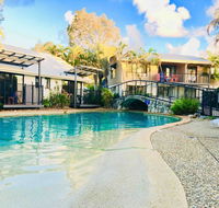 Apartment in 4  Resort - pool views - great location - Accommodation ACT