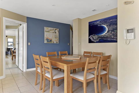 Aqua Shores Award Winning Apartment - Accommodation ACT 2