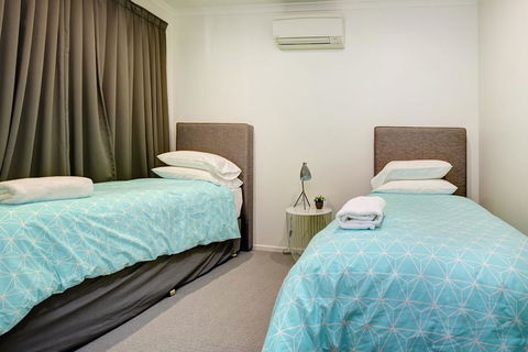 Aqualuna Beach Resort - Unit 25 - Accommodation ACT 2