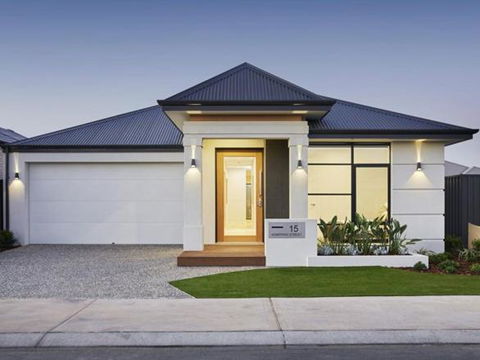Luxury Bedrooms In A Resort Style Home - Accommodation ACT 1