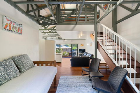 MAIN STAY - 100m To Patrolled Beach, Pool, Wifi, Close To Cafes - Accommodation ACT 1