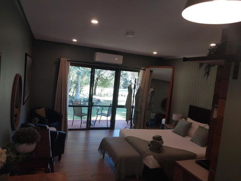 Malanda Lodge - Accommodation ACT 3