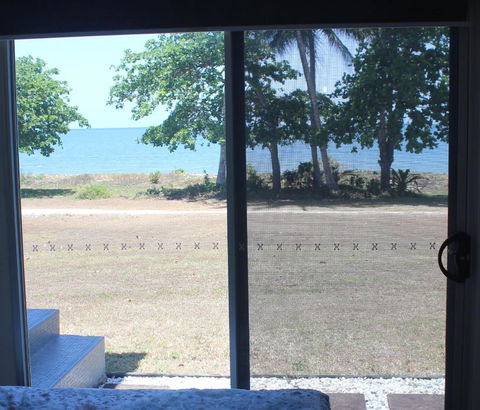 Manta Ray On The Beach - Accommodation ACT 1