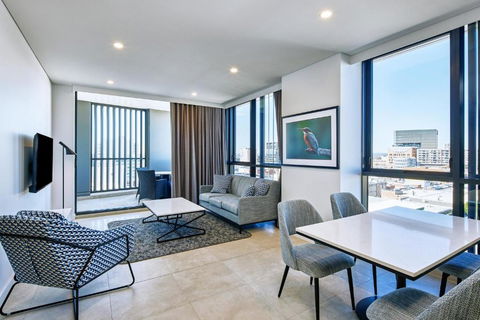 Meriton Suites Liverpool - Accommodation ACT 1