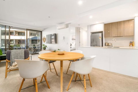 Modish Apartment Near Parliamentary Triangle - Accommodation ACT 3