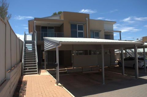 Modern Apartment In Roxby Downs - Accommodation ACT 0