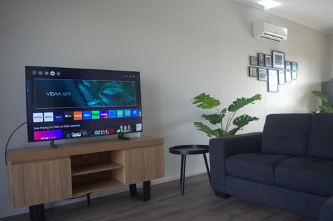 Modern Apartment In Roxby Downs - Accommodation ACT 2