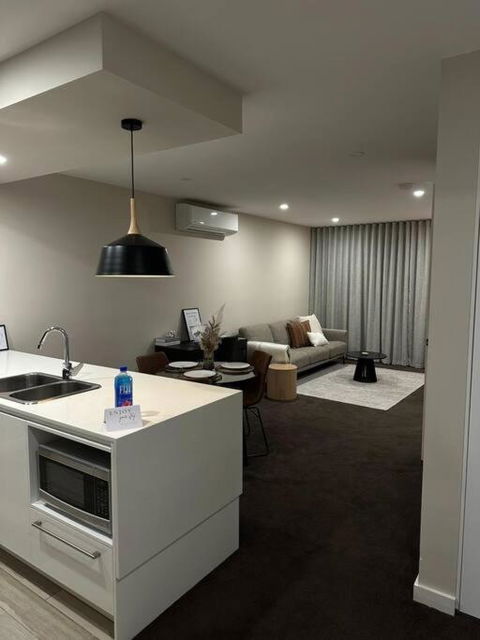 Modern Griffith Apartment - Accommodation ACT 1
