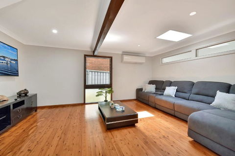 NEW PropertyBreezy Bayside Haven At Brightwaters - Accommodation ACT 2