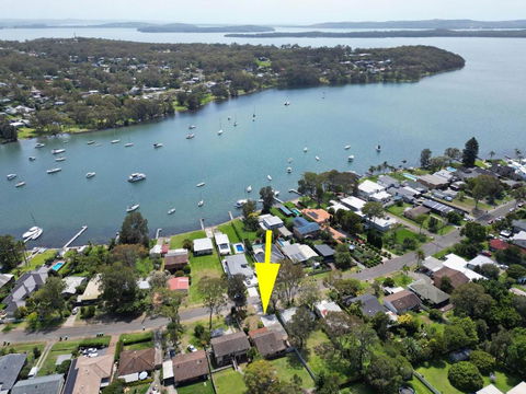 NEW PropertyBreezy Bayside Haven At Brightwaters - Accommodation ACT 0