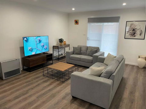 New 3 Bedroom House In Cooma - Accommodation ACT 0